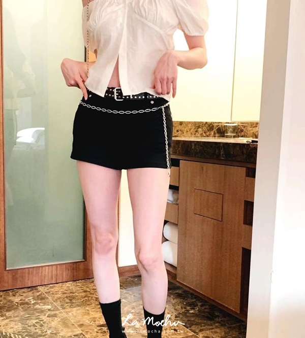 簍空鉚釘合身小短褲(闆娘清單)